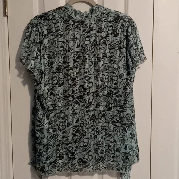 Sara Michelle Teal and Black Floral Blouse - Picture 4 of 4